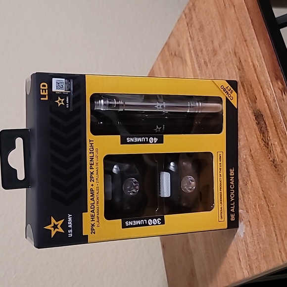 us army Other - US Army brand 2pk Headlamp + 2pk Penlight